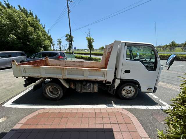 Isuzu Elf 7