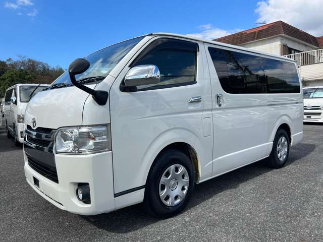 Toyota Hiace Van 8
