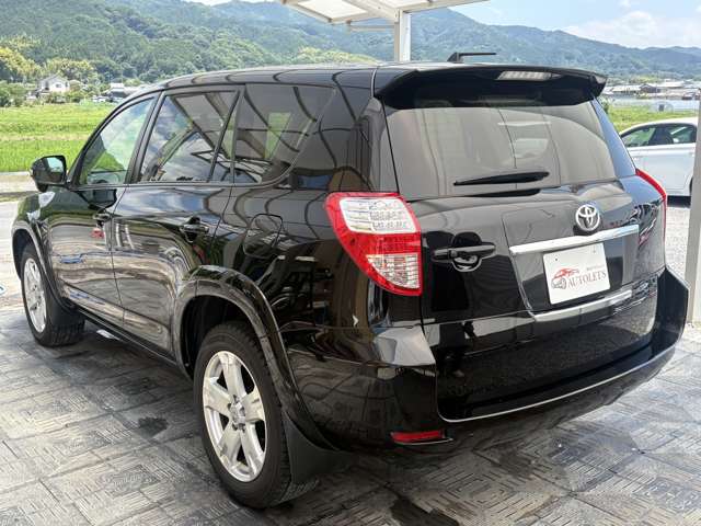 Toyota Vanguard 4