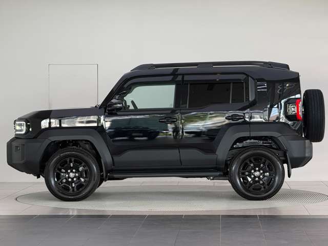 Toyota Land Cruiser FJ 6