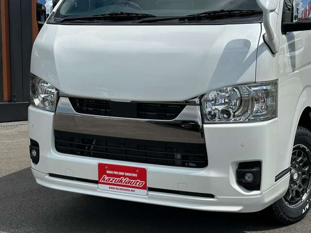 Toyota Hiace Van 2