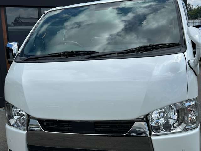 Toyota Hiace Van 6