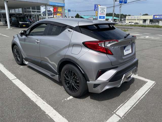Toyota C-HR 4