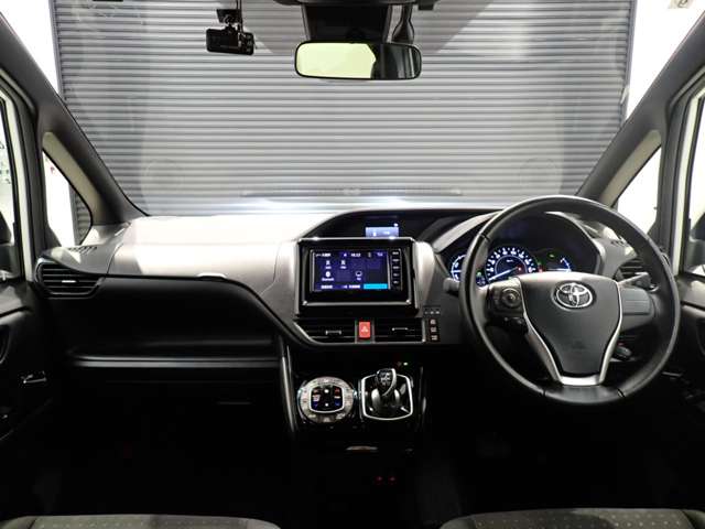 Toyota Noah 2