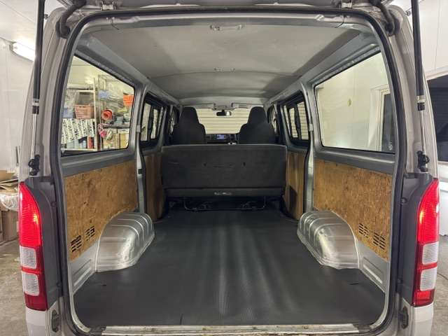 Toyota Regius Ace 9
