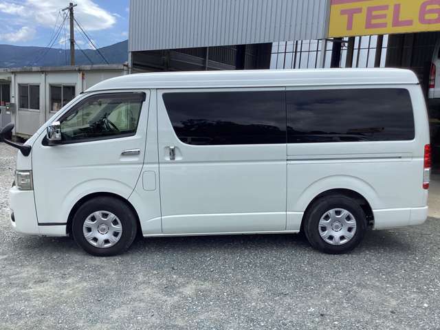 Toyota Hiace Van 2