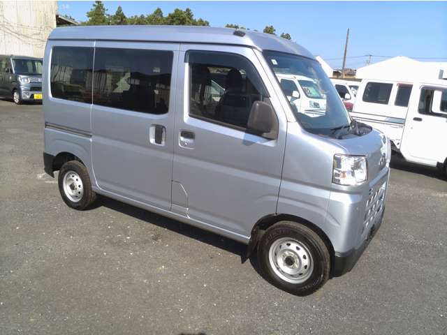 Daihatsu Hijet Cargo 6