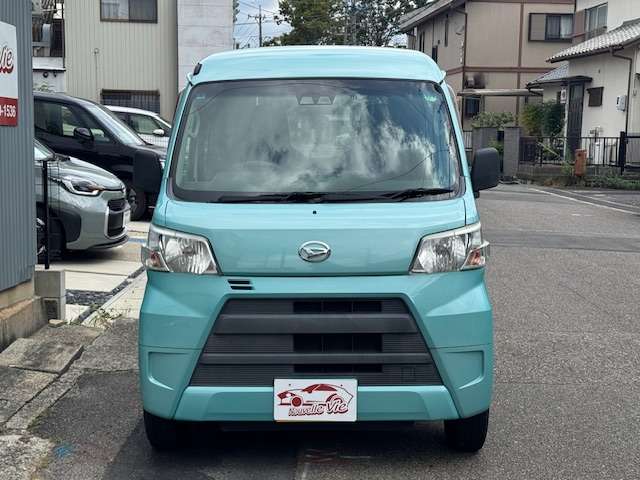 Daihatsu Hijet Cargo 2