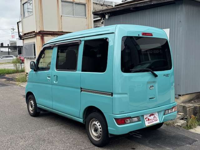 Daihatsu Hijet Cargo 5
