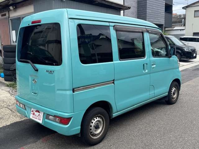 Daihatsu Hijet Cargo 7