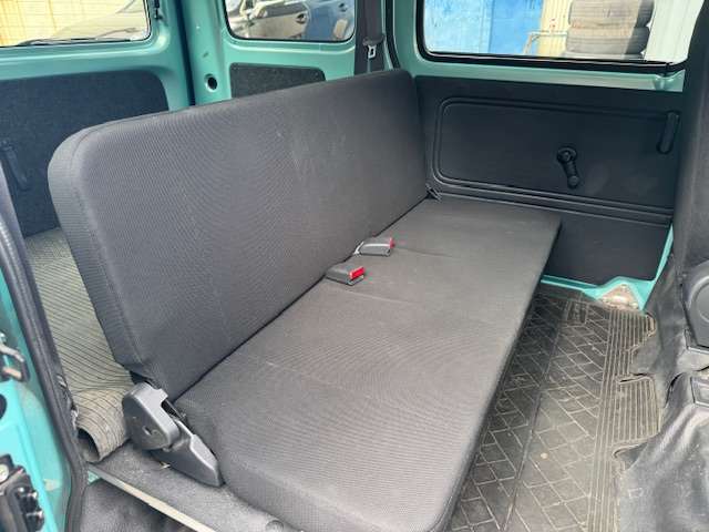 Daihatsu Hijet Cargo 10