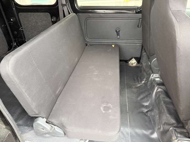 Daihatsu Hijet Cargo 7
