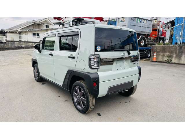 Daihatsu Taft 4
