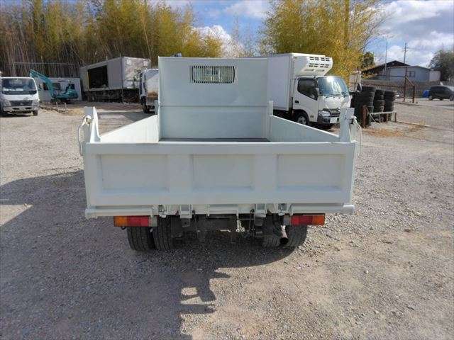 Mitsubishi Fuso Canter 8