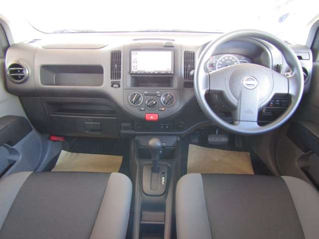 Nissan AD 6