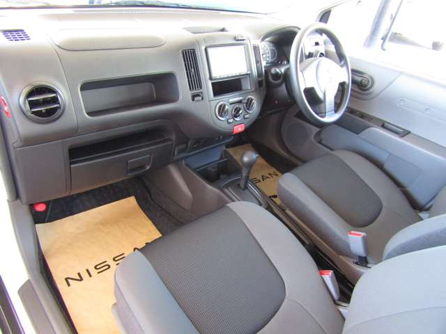 Nissan AD 9