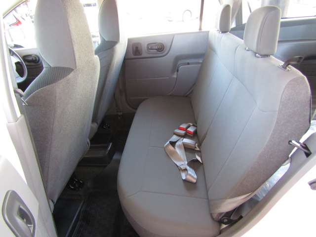 Nissan AD 10