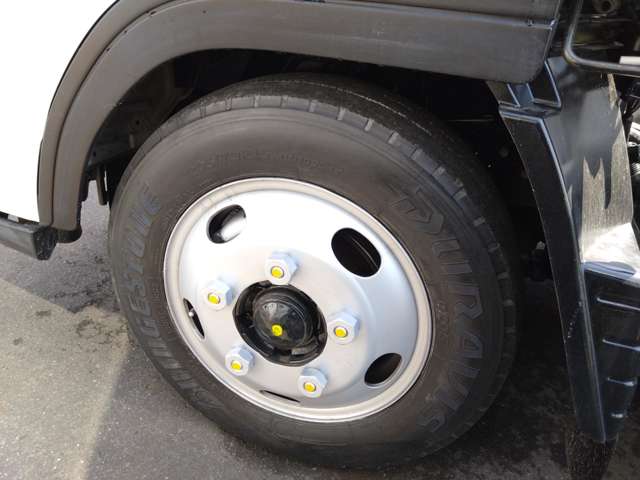Mitsubishi Fuso Canter 7