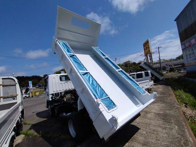 Mitsubishi Fuso Canter 8