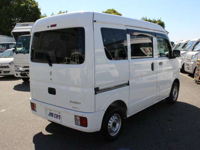 Suzuki Every 8