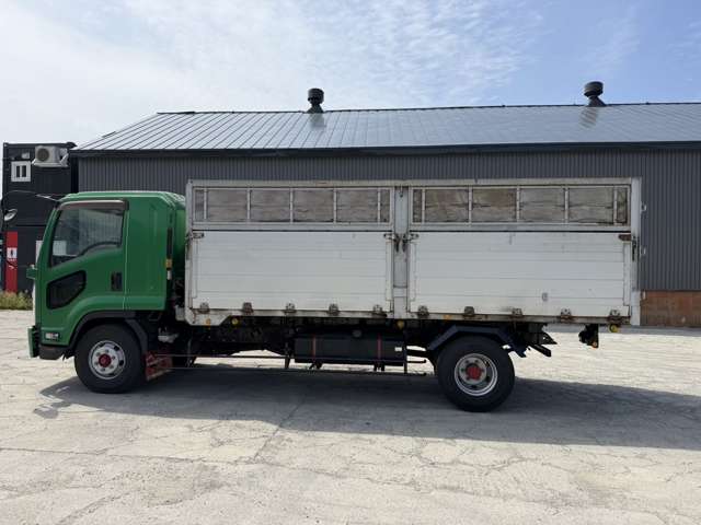 Isuzu Forward 4