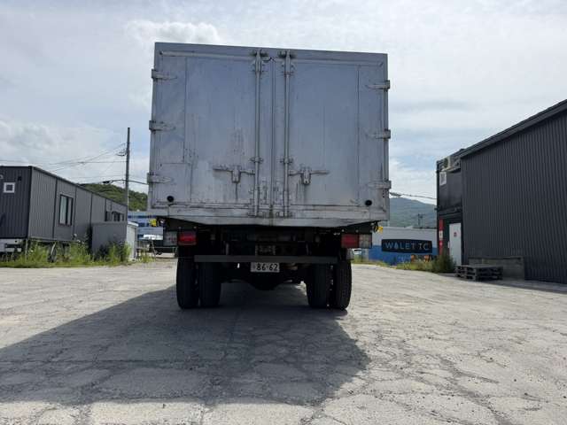 Isuzu Forward 5