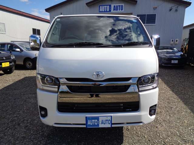 Toyota Hiace Van 2