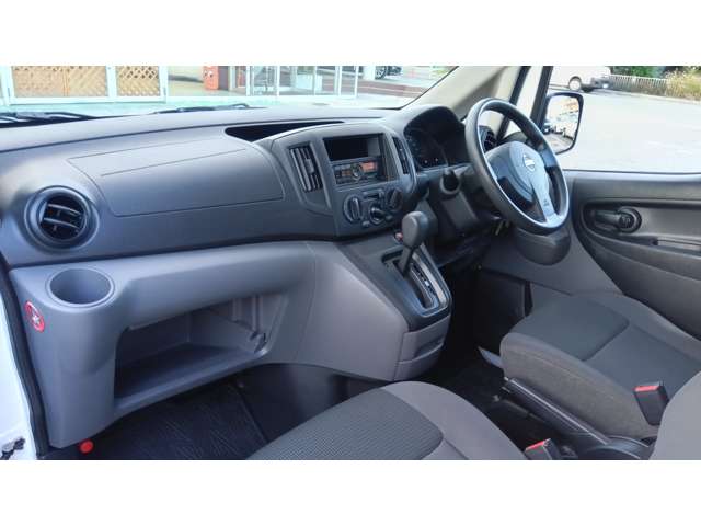 Nissan NV200 Vanette Van 3