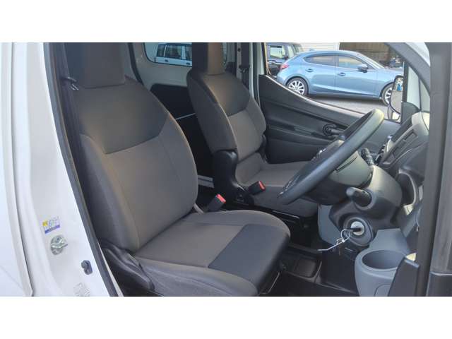 Nissan NV200 Vanette Van 7