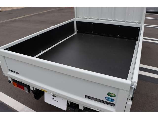 Mitsubishi Fuso Canter 11