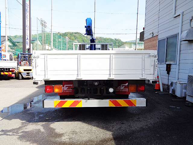 Isuzu Forward 11