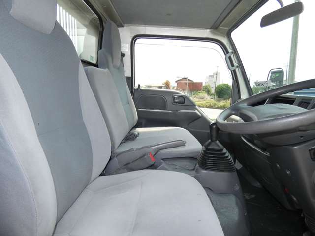 Isuzu Elf 13