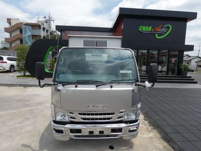 Isuzu Elf 4
