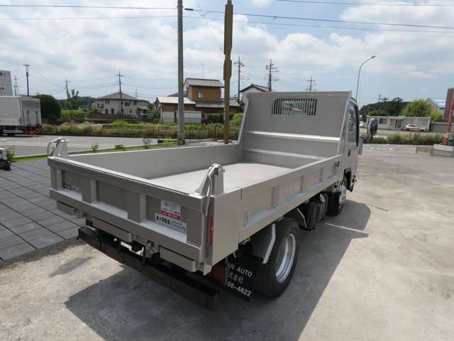 Isuzu Elf 6