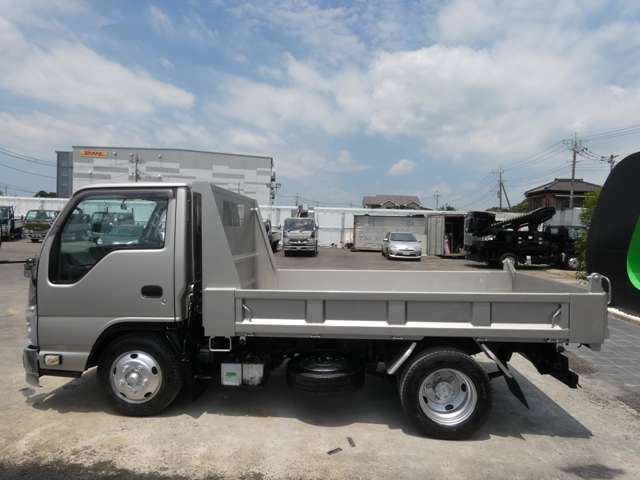 Isuzu Elf 9