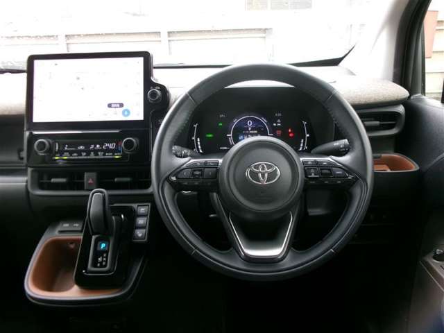 Toyota Sienta 4