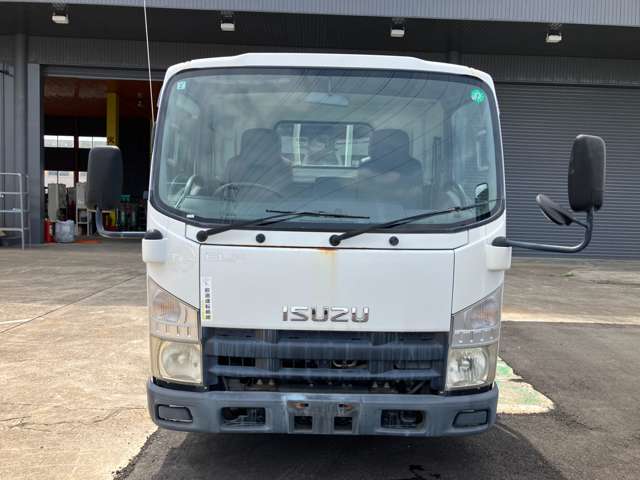 Isuzu Elf 4