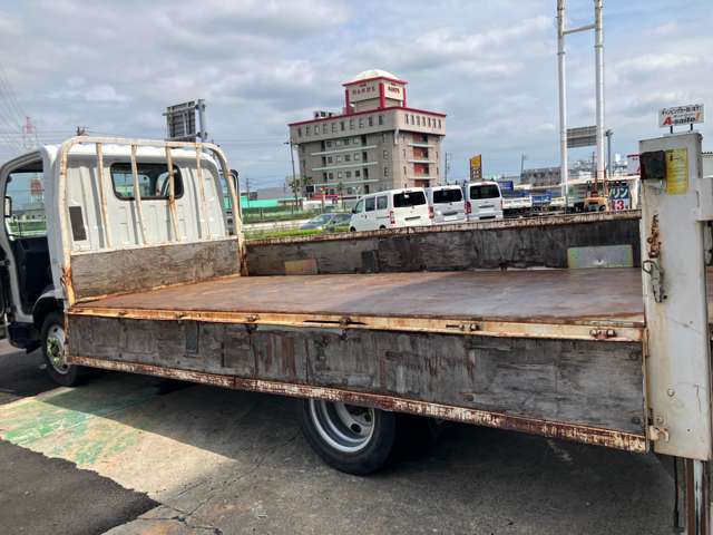 Isuzu Elf 9