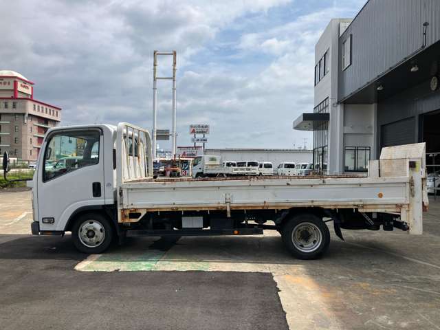 Isuzu Elf 10