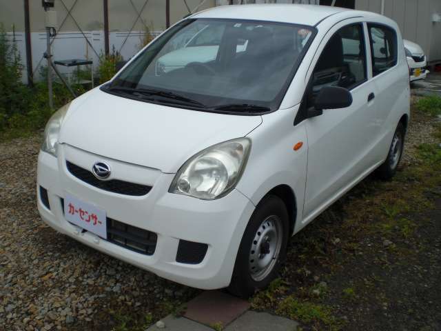 Daihatsu Mira 3