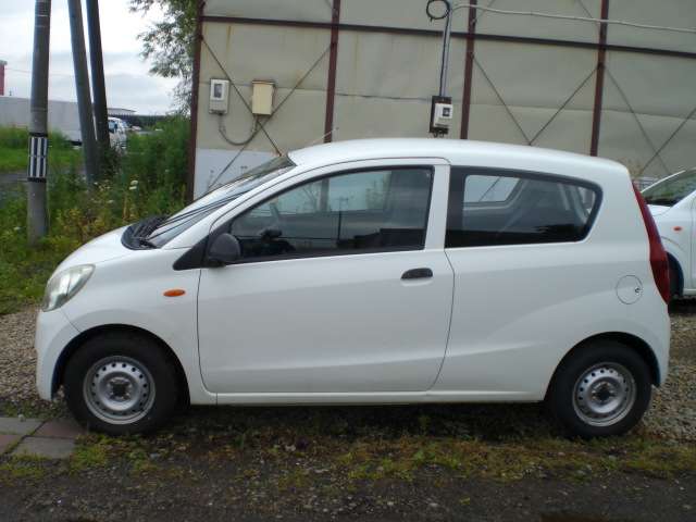 Daihatsu Mira 4
