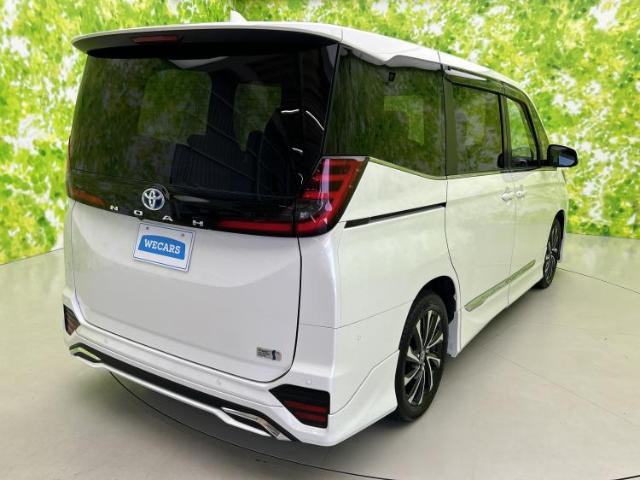 Toyota Noah 6