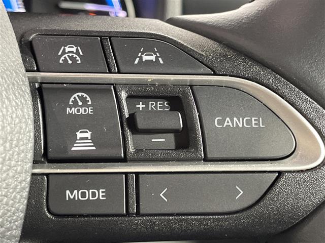 Toyota Voxy 12