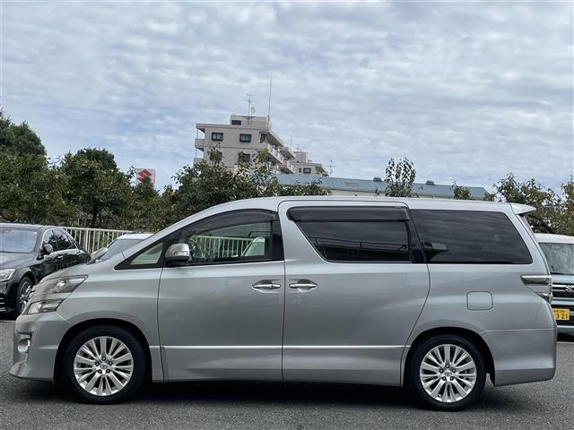 Toyota Vellfire 7