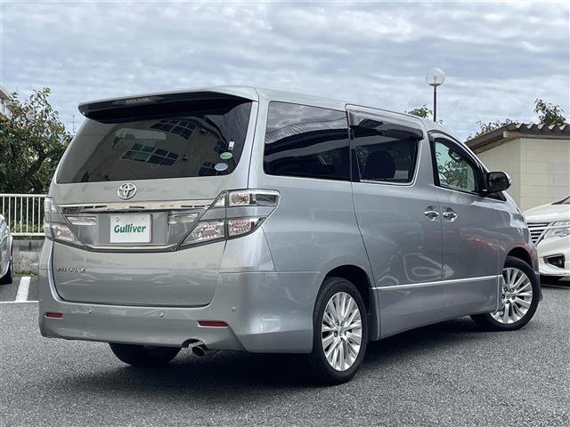 Toyota Vellfire 10