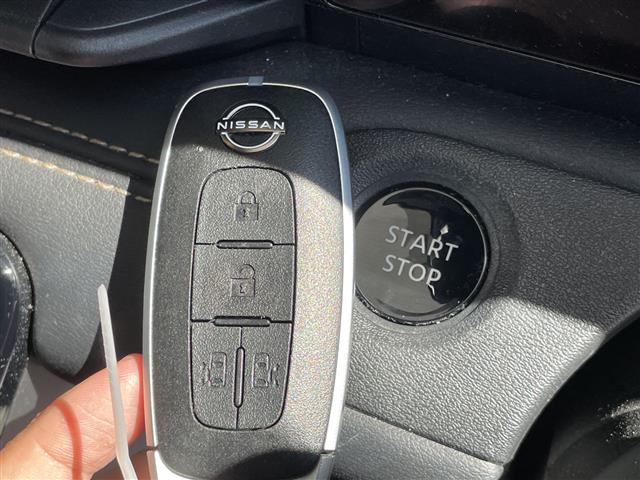 Nissan Serena 12