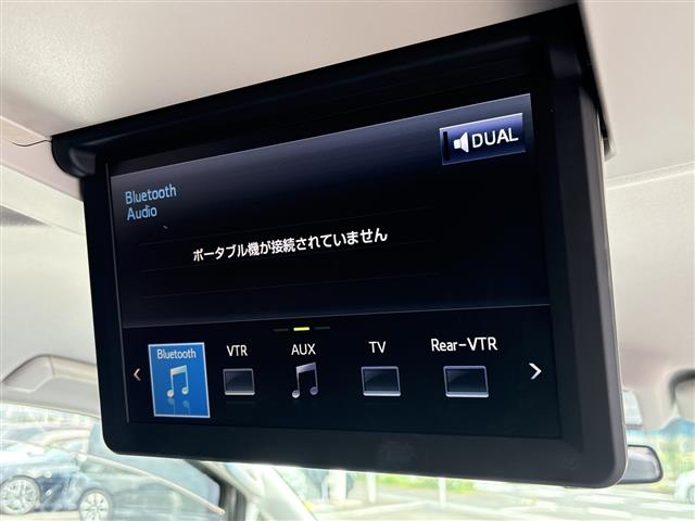 Toyota Vellfire 7