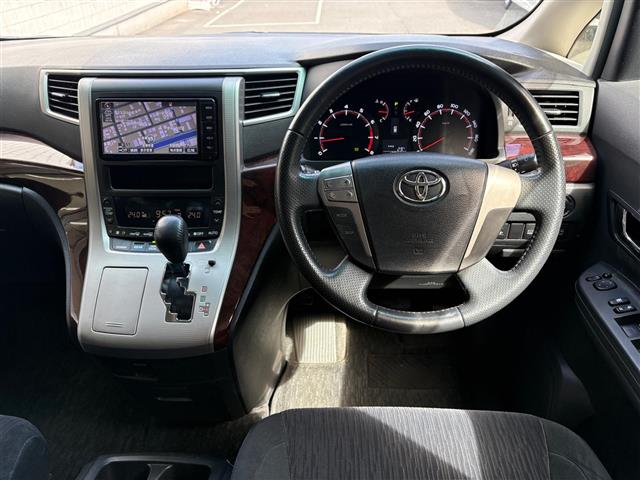 Toyota Alphard 12