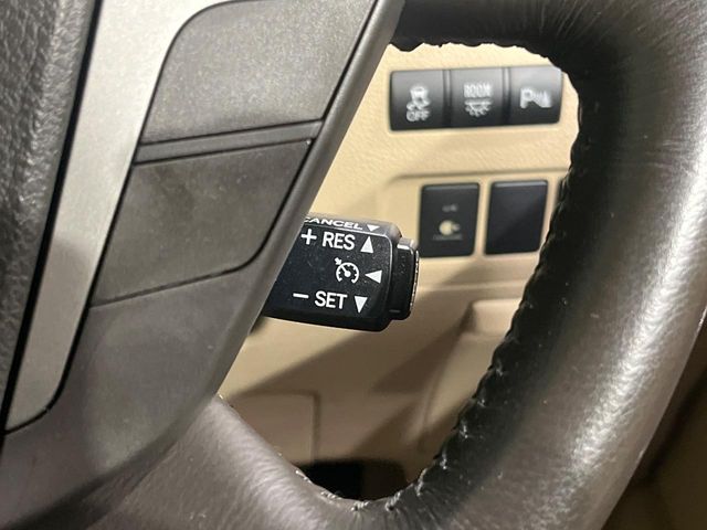 Toyota Alphard 8