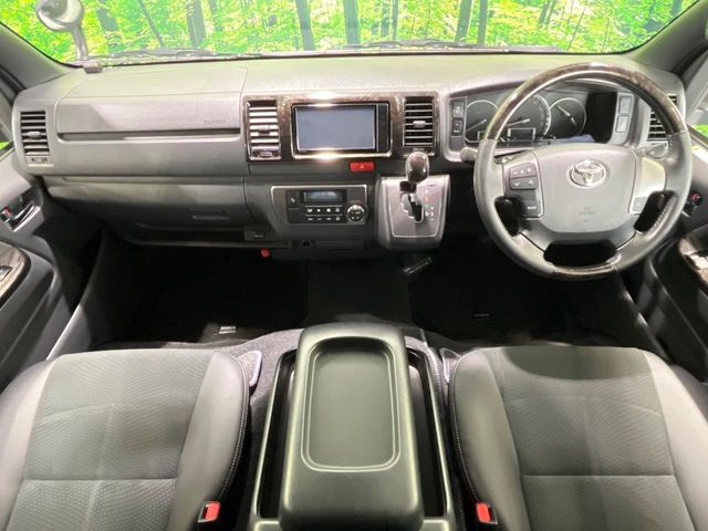 Toyota Hiace Van 2